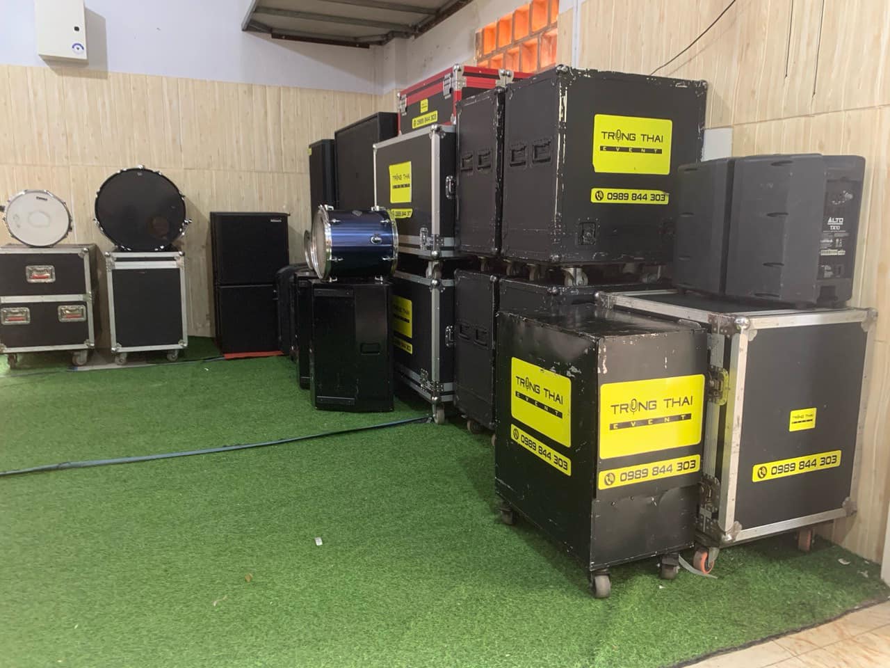 Cho thuê thiết bị